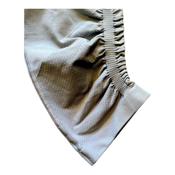 LULULEMON-LIGHT GRAY IN THE FLOW LEGGINGS-SIZE 4 - Picture 6 of 7